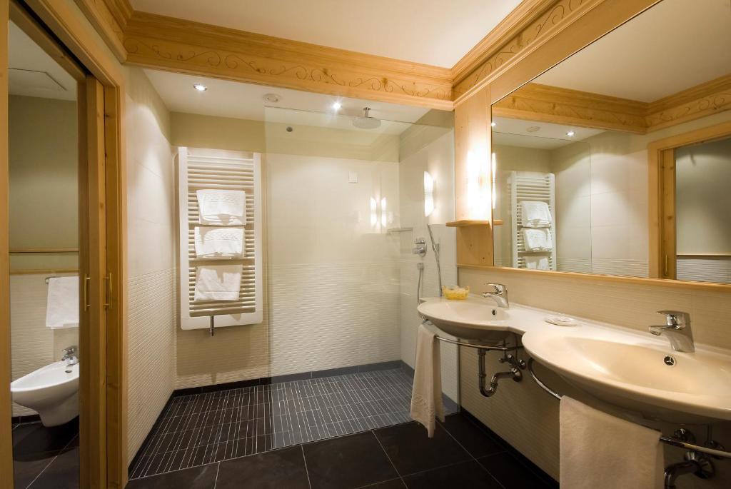 Alpin & Vital Hotel La Perla Ortisei Pokoj fotografie