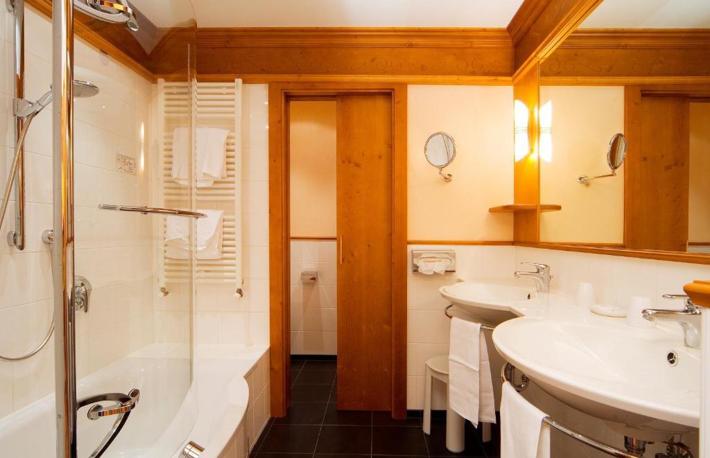 Alpin & Vital Hotel La Perla Ortisei Pokoj fotografie